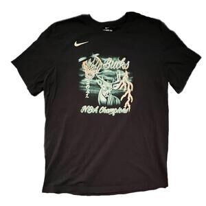 Nike BUCKS NBA Championship Airbrush Tee - XL